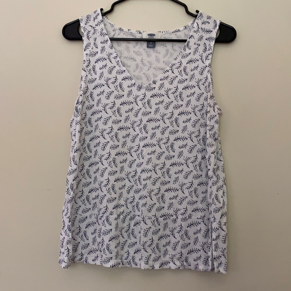 Old Navy Leaf Tank